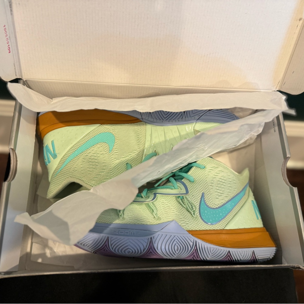 Kyrie 5 SpongeBob - Squidward Tentacles, Men’s Sz 10 - Picture 12 of 13